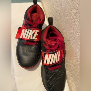 Boys basketball shoes